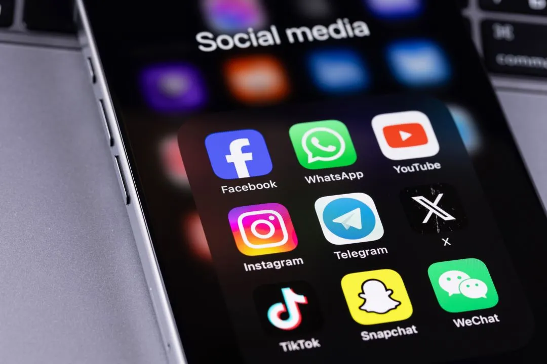 Cell phone with social media apps