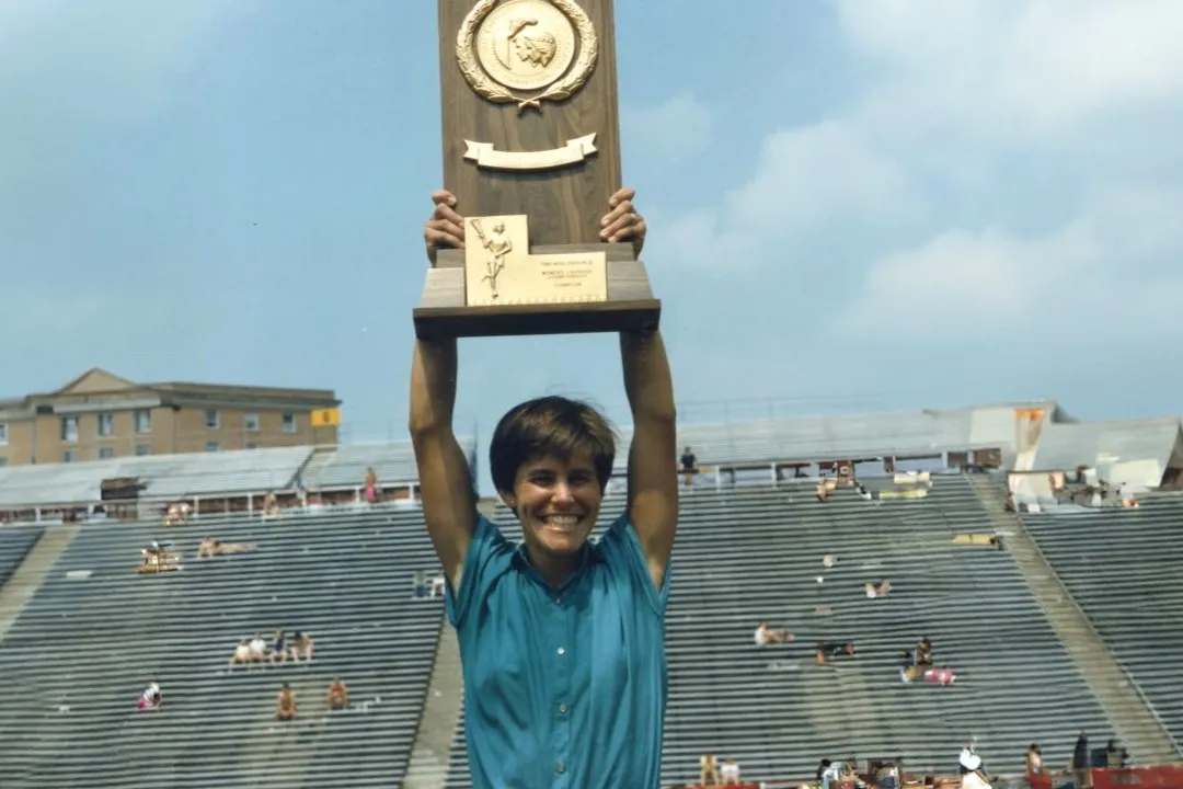 Betsy Ramsey hoists NCAA trophy