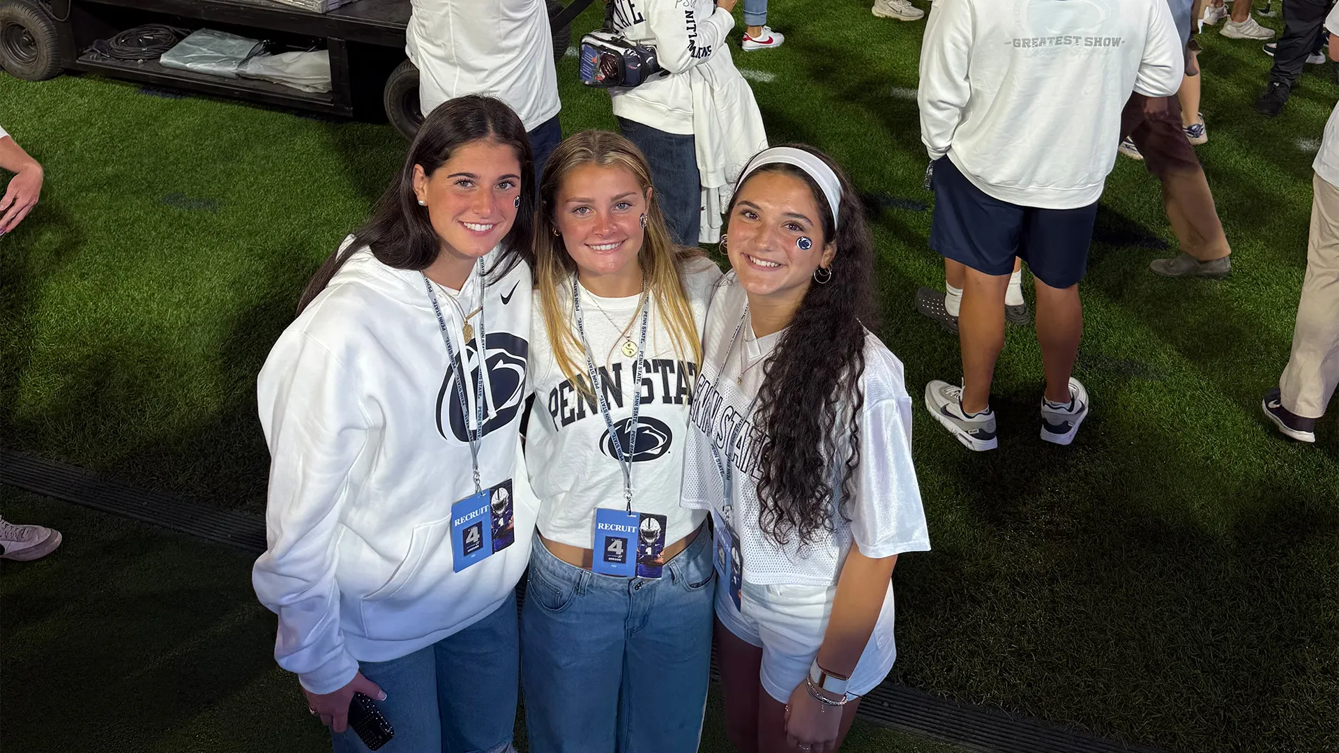 Riley Davis, Kelsey Young and Miabella Gates
