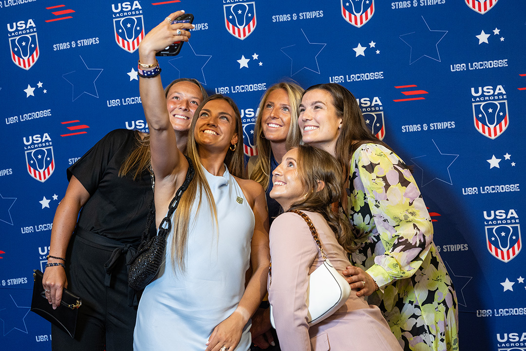 Saw Swart takes a selfie of U.S. women's national team players