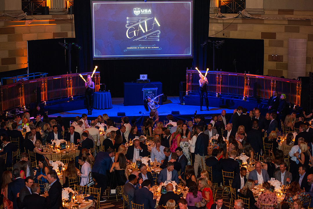 A flying violinist played at the Gala in 2023