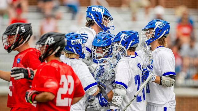 Christopher Newport men's huddle