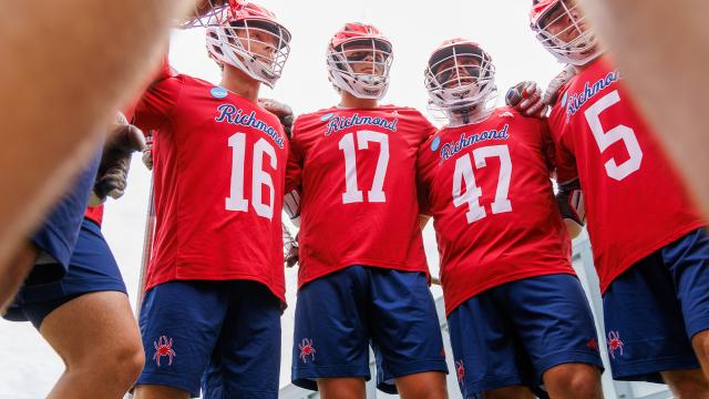 Richmond men's lacrosse huddle