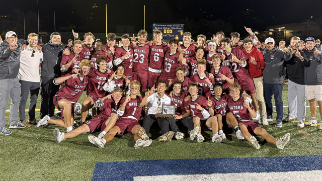 Sacred Heart Prep (Calif.) with a celebratory team photo after defeating St. Ignatius (Calif.) for its first CCS championship since 2021.