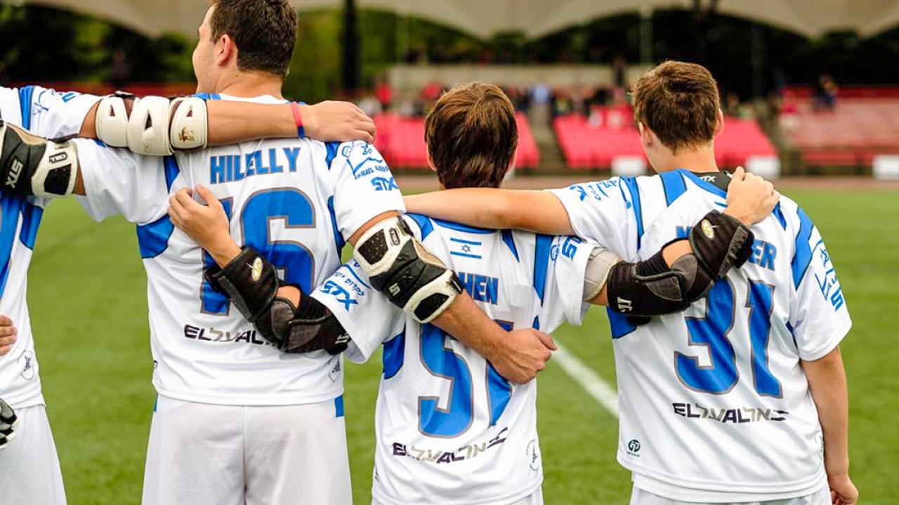 Mor Cohen lines up pregame with his Team Israel teammates.