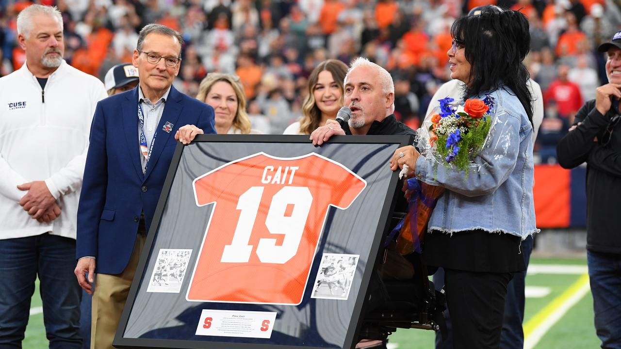 Paul Gait getting number 19 jersey retired