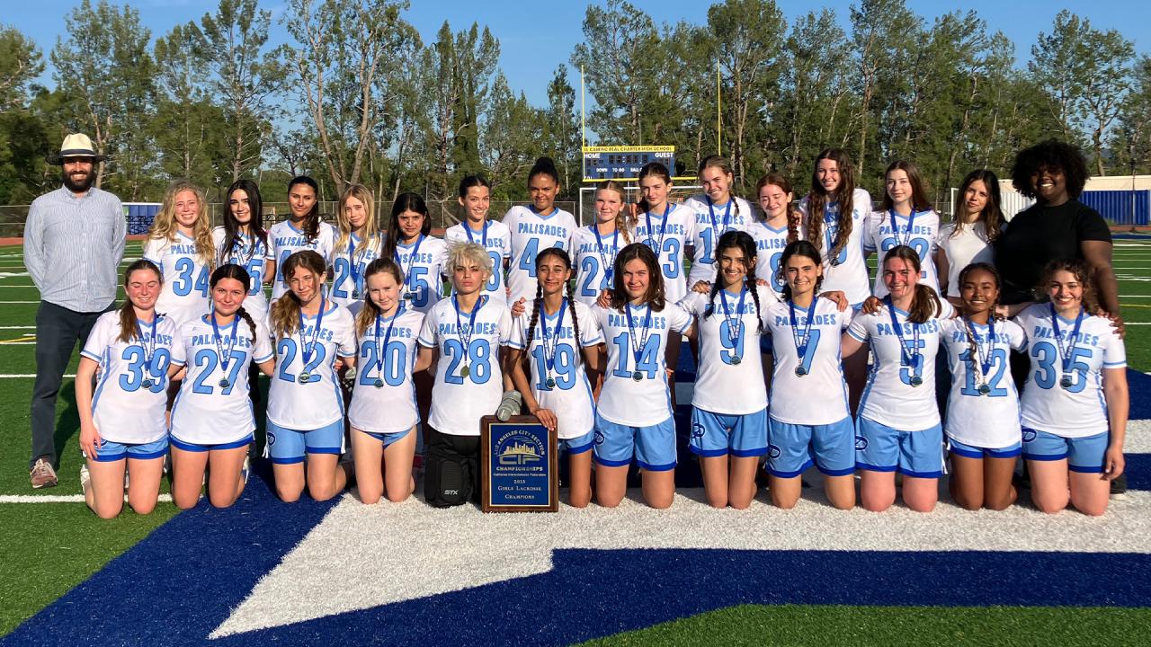 Palisades girls' team poses for championship photo