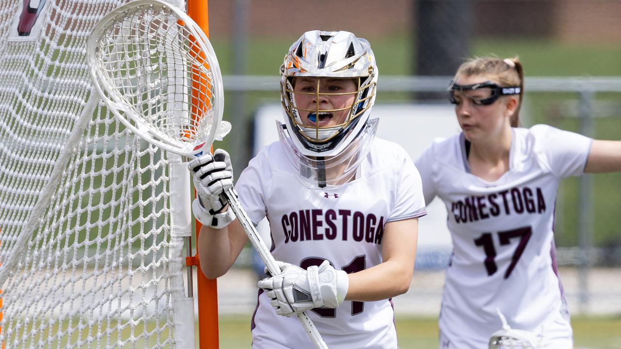 Conestoga (Pa.) girls' lacrosse goalie Courtney Smock awaits the shot