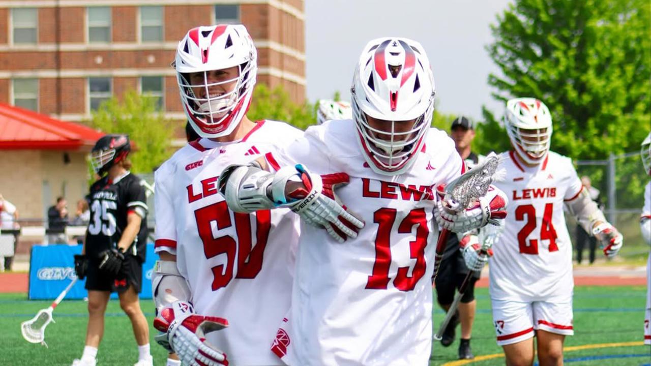 Lewis after winning the GLVC crown